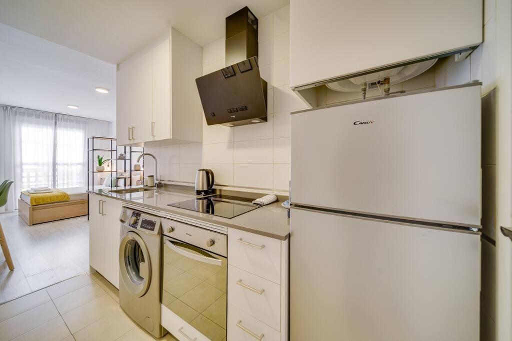 Sophisticated Studio In The Center Of Малага Екстериор снимка